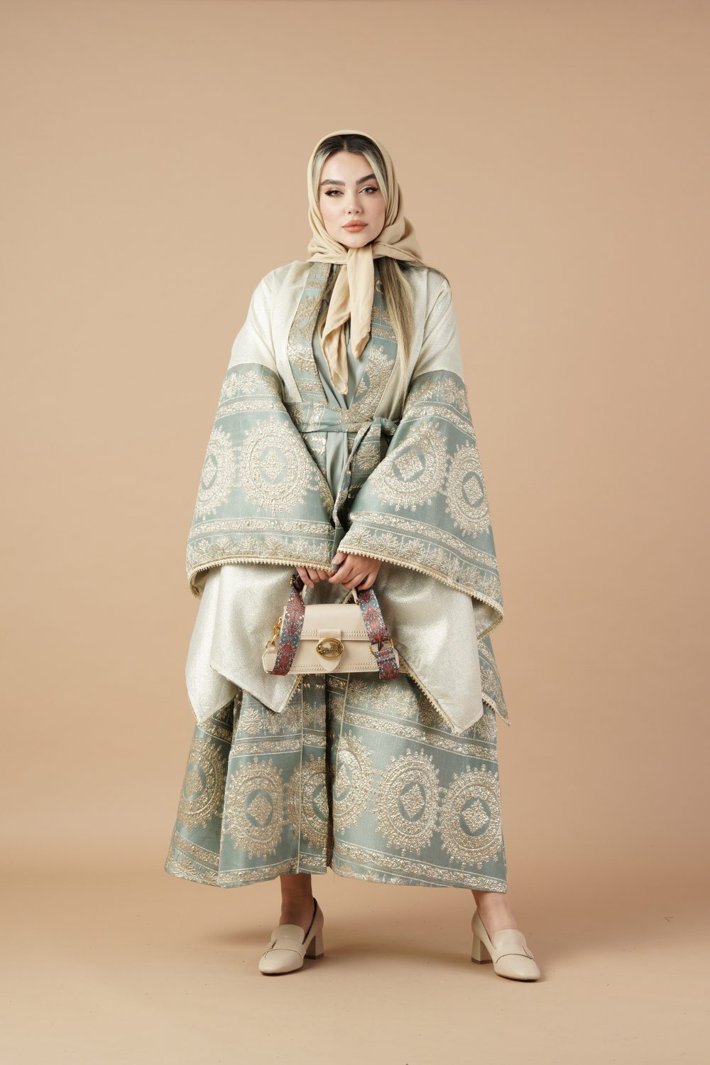 عبا لوکس طلایی اسلیمی - Image 2