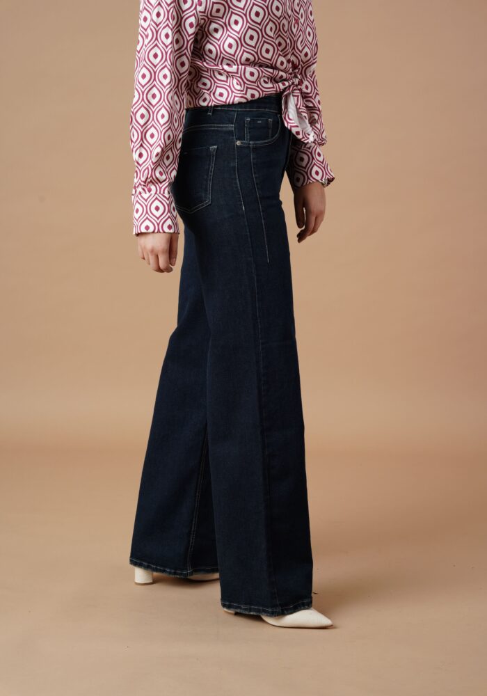 شلوار جین نیم بگ تیره (پارچه کشسان)